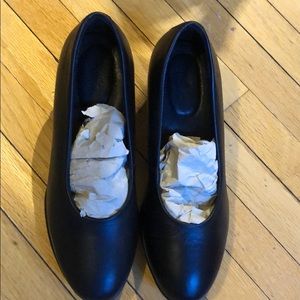 Black comfy daniellee heels